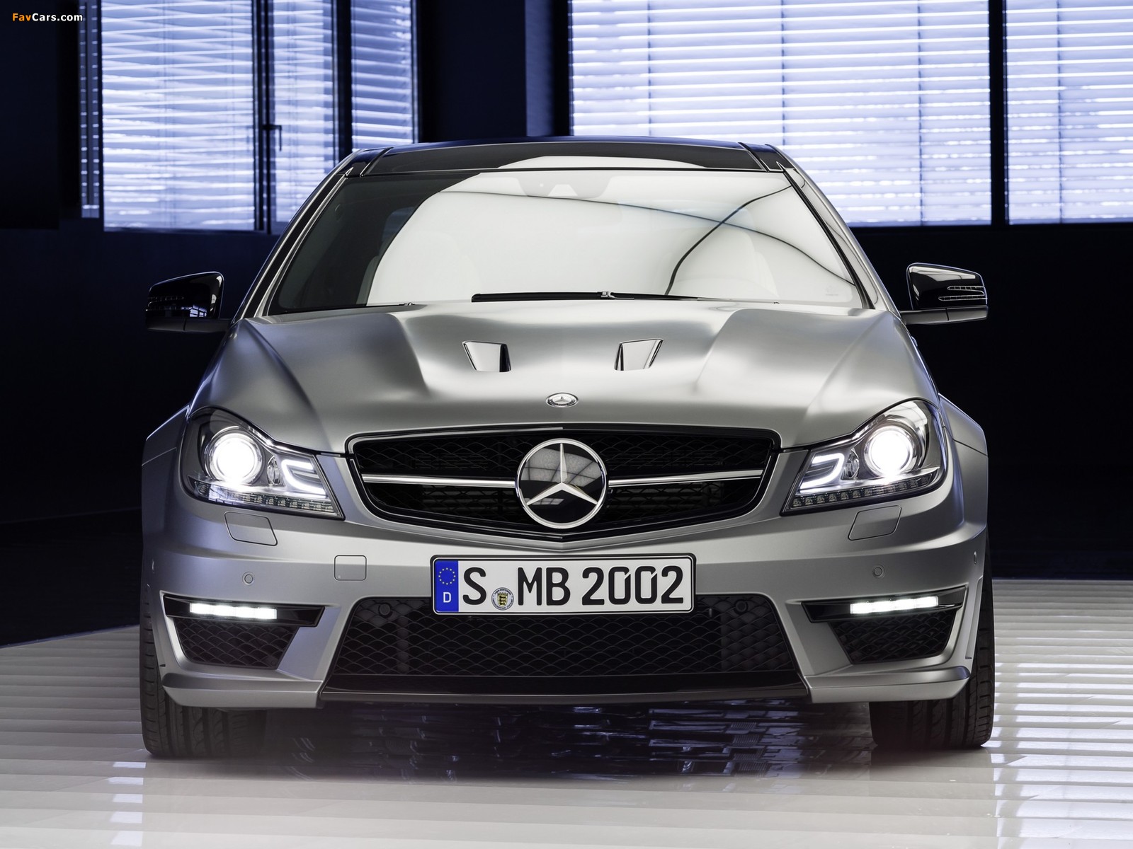 Pictures of Mercedes-Benz C 63 AMG Coupe Edition 507 (C204) 2013 (1600 x 1200)