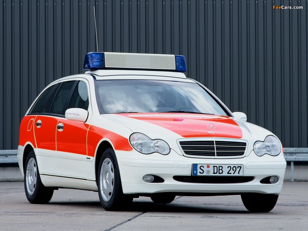 Pictures of Mercedes-Benz C-Klasse Estate Notarzt (S203) 2001–05 (1024 x 768)