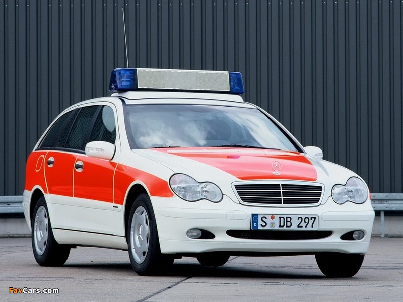 Pictures of Mercedes-Benz C-Klasse Estate Notarzt (S203) 2001–05 (800 x 600)