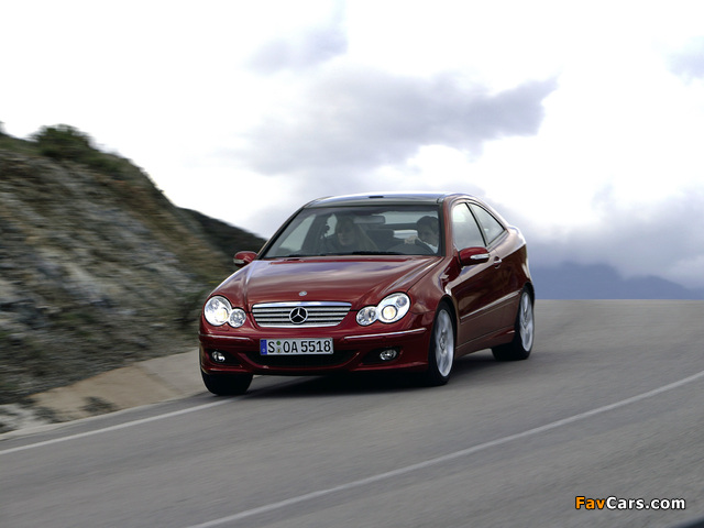 Mercedes-Benz C 320 Sportcoupe (C203) 2001–05 wallpapers (640 x 480)