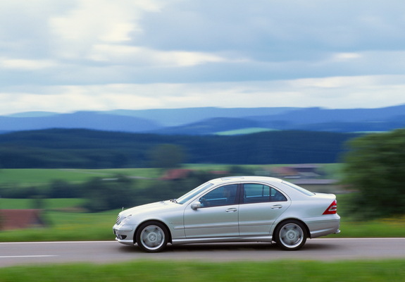 Mercedes-Benz C 32 AMG (W203) 2001–04 wallpapers