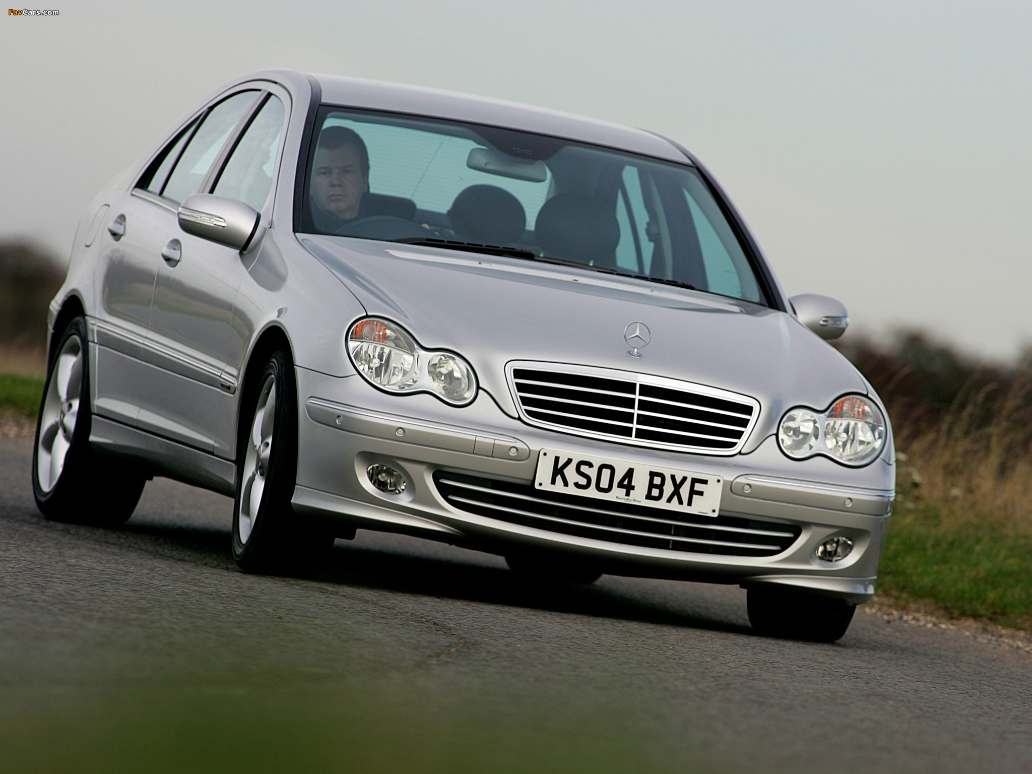 Mercedes-Benz C 320 UK-spec (W203) 2005–07 wallpapers (2048 x 1536)