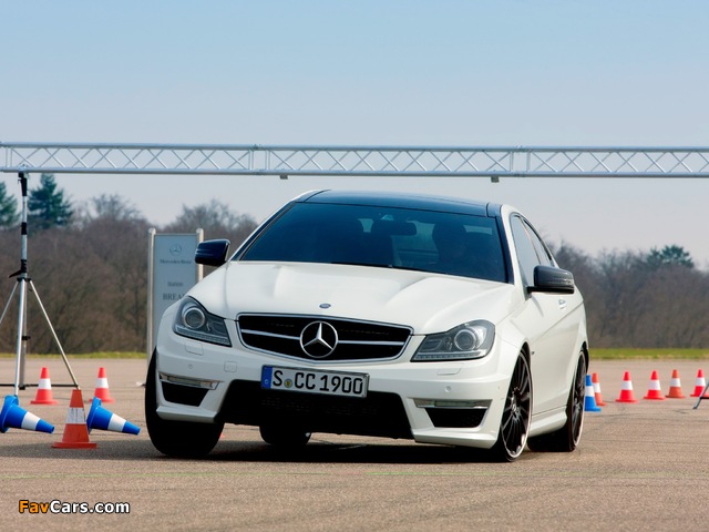 Mercedes-Benz C 63 AMG Coupe (C204) 2011 wallpapers (640 x 480)