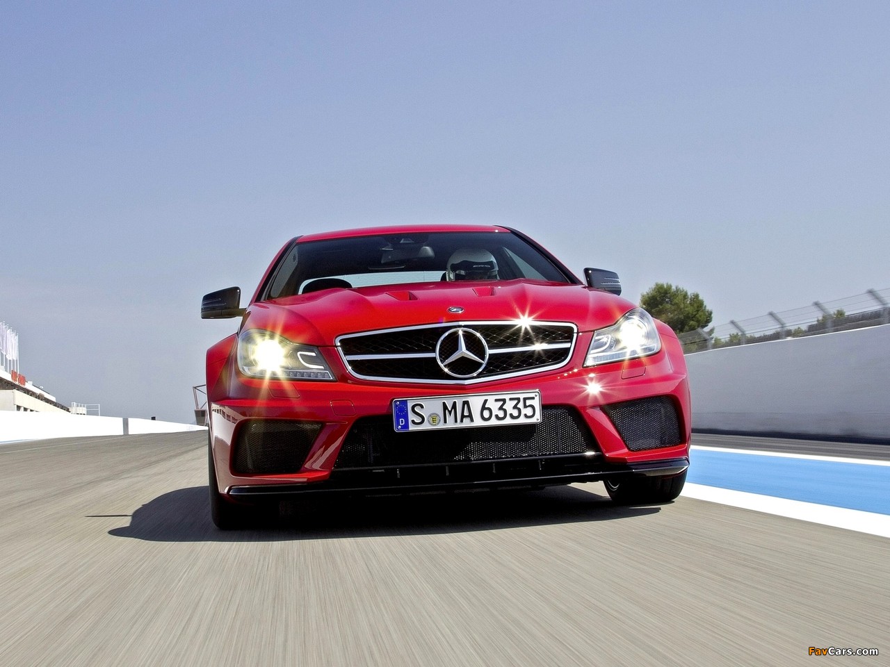 Mercedes-Benz C 63 AMG Black Series Coupe (C204) 2011 wallpapers (1280 x 960)