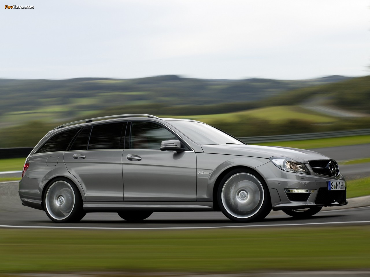 Mercedes-Benz C 63 AMG Estate (S204) 2011 wallpapers (1280 x 960)