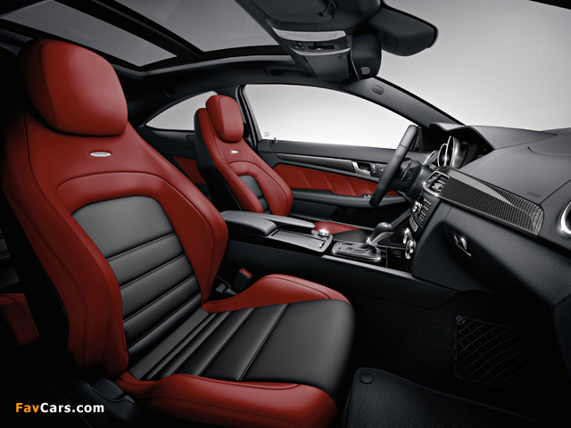 Mercedes-Benz C 63 AMG Coupe (C204) 2011 wallpapers (640 x 480)