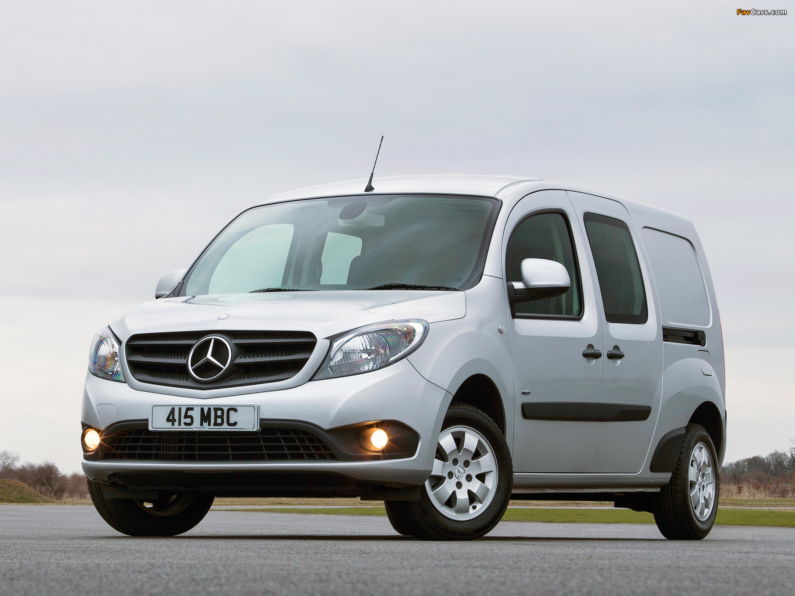 Images of Mercedes-Benz Citan Crewbus UK-spec 2013 (1600 x 1200)