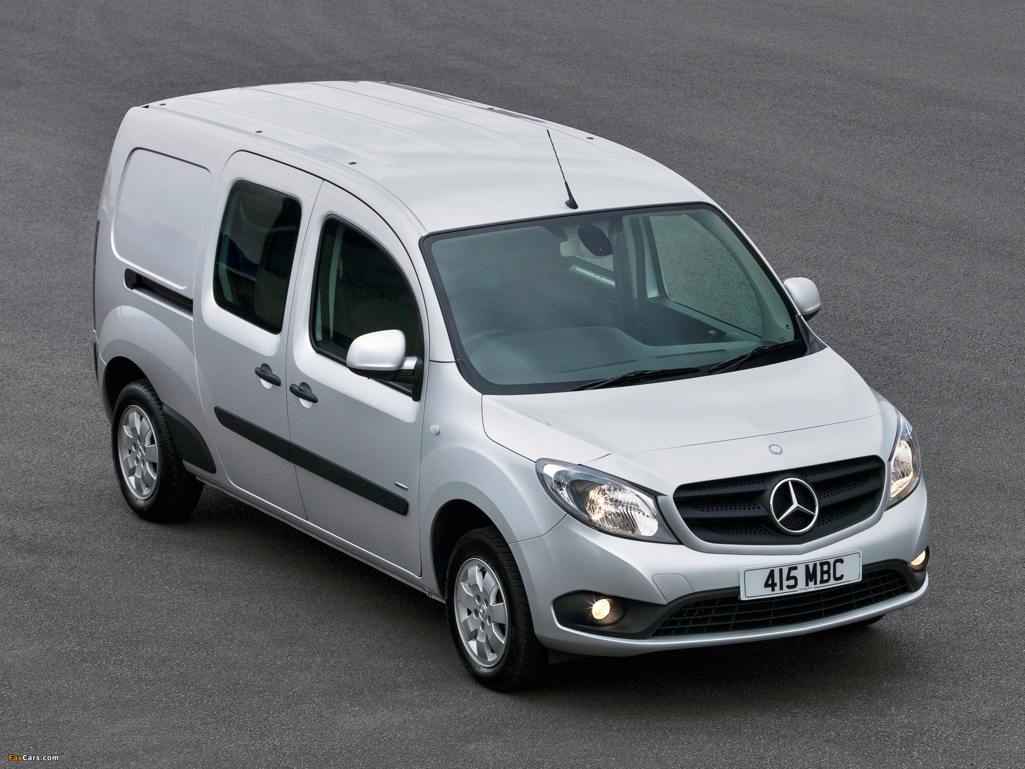 Images of Mercedes-Benz Citan Crewbus UK-spec 2013 (2048 x 1536)