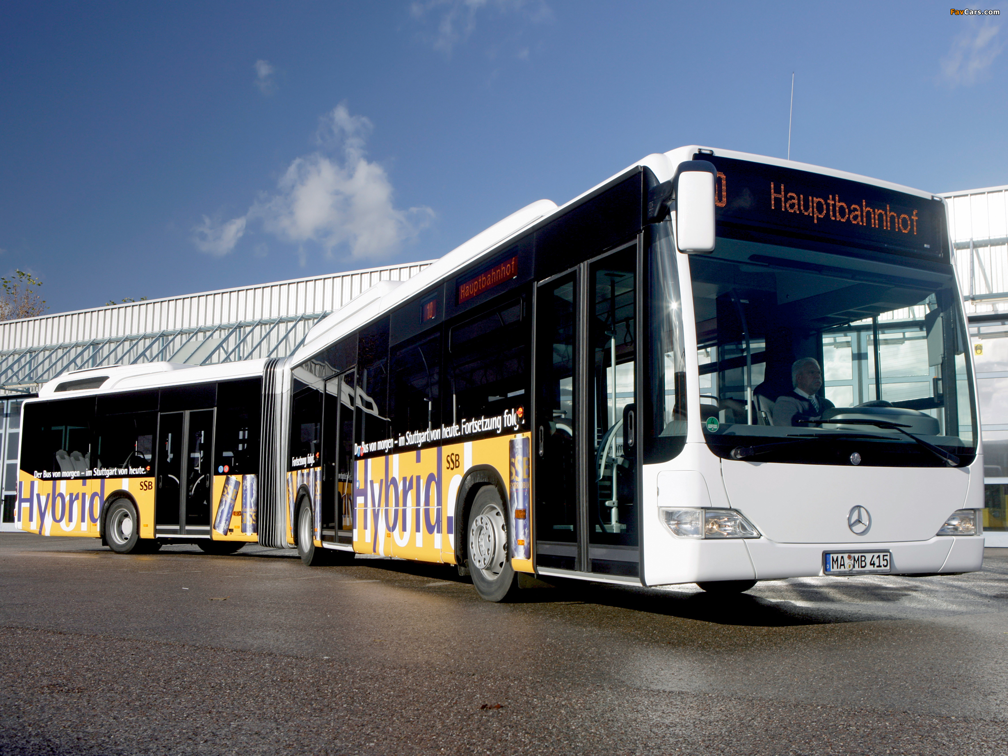 Images of Mercedes-Benz Citaro G BlueTec Hybrid (O530) 2009–11 (2048 x 1536)