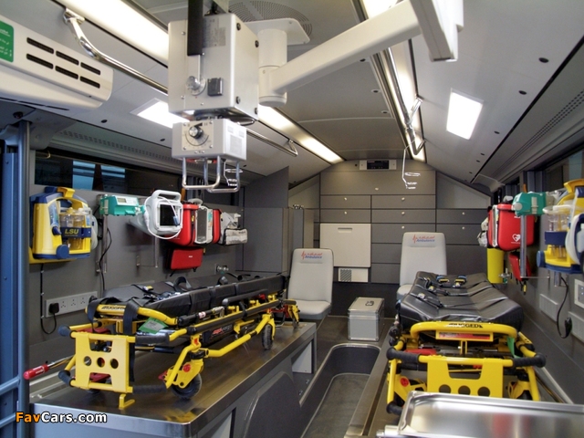 Mercedes-Benz Citaro LC Ambulance (O530) 2009–11 images (640 x 480)