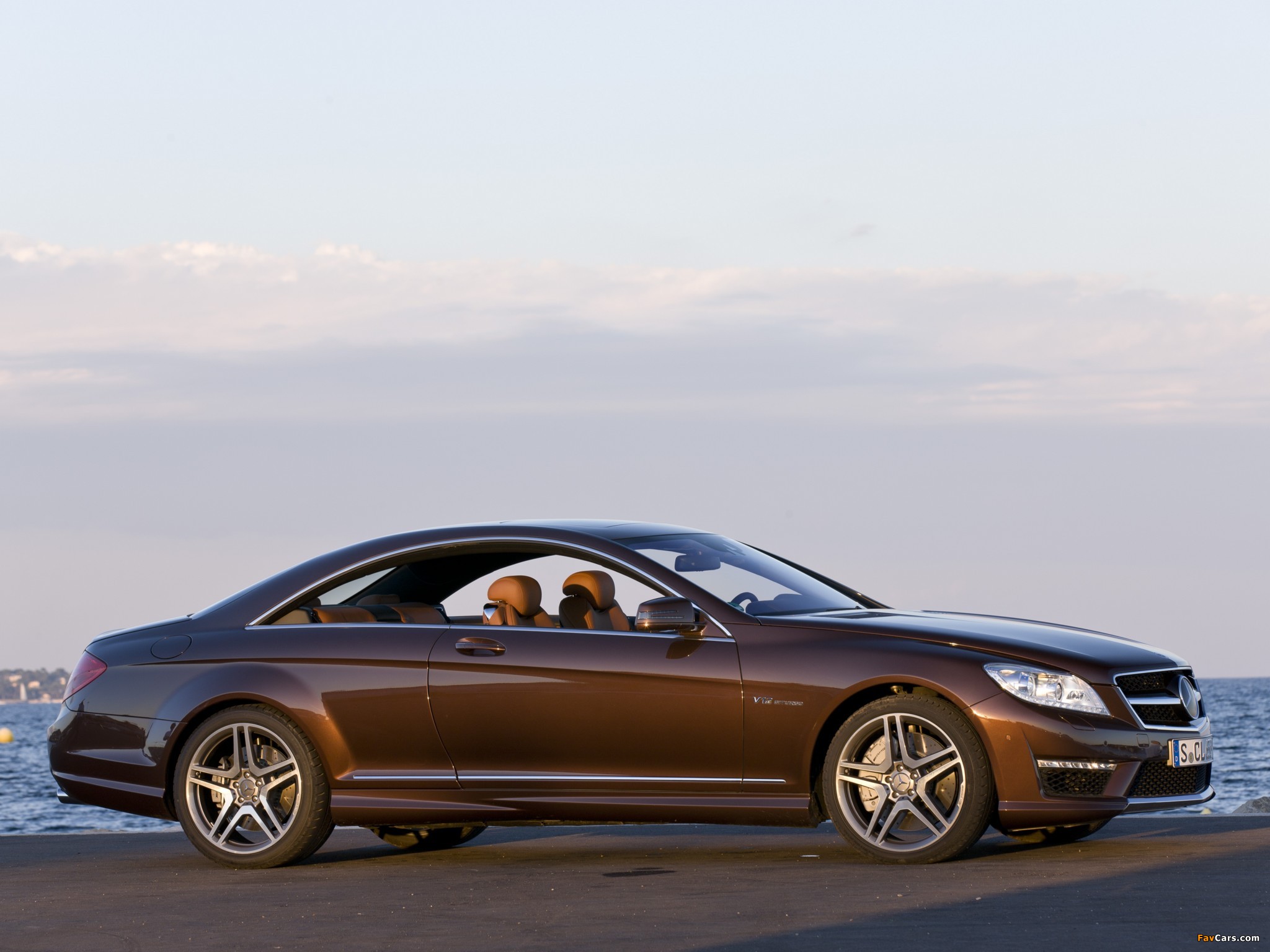 Images of Mercedes-Benz CL 65 AMG (C216) 2010 (2048 x 1536)