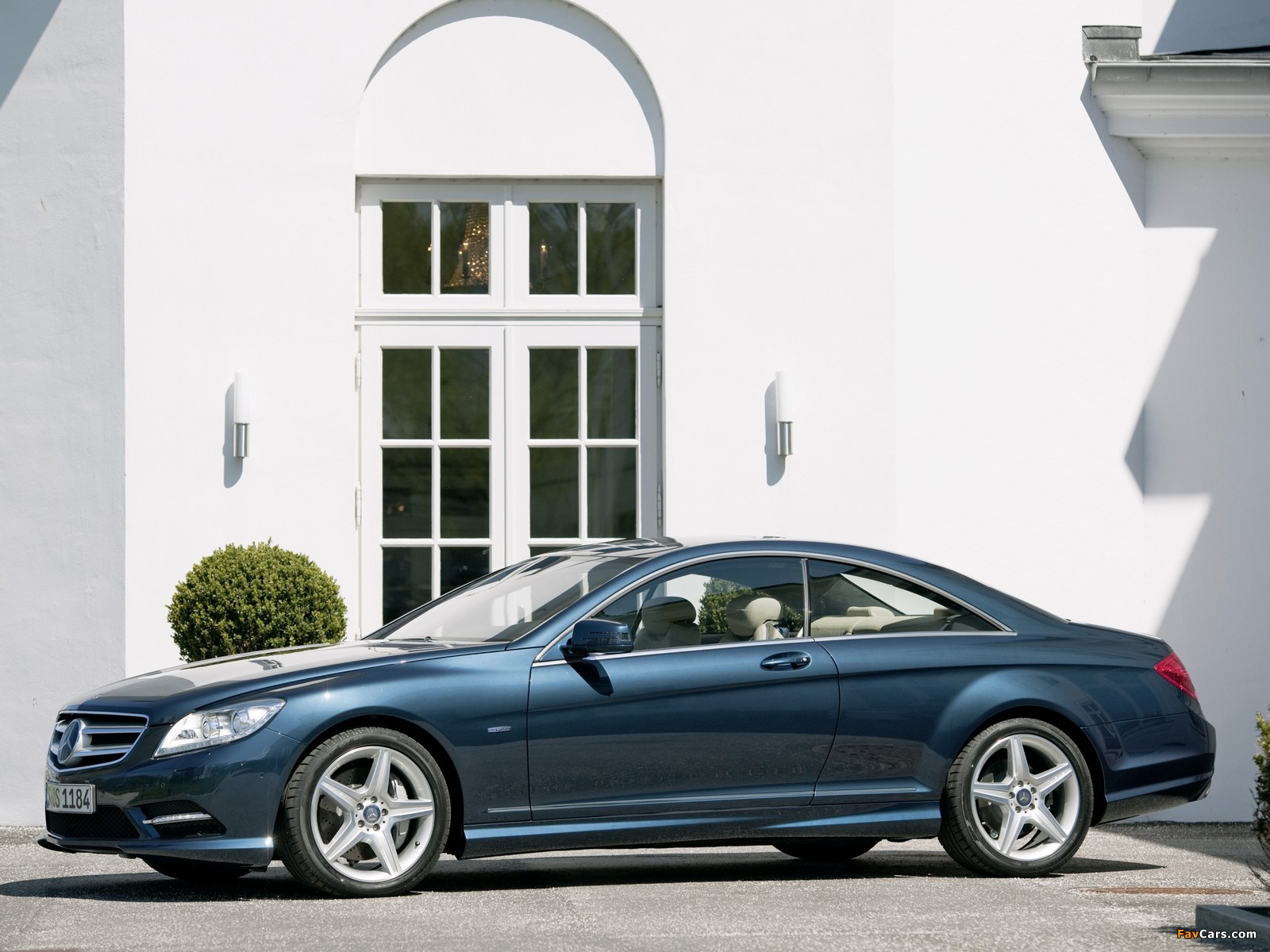 Mercedes-Benz CL 500 4MATIC AMG Sports Package (C216) 2010 images (1600 x 1200)