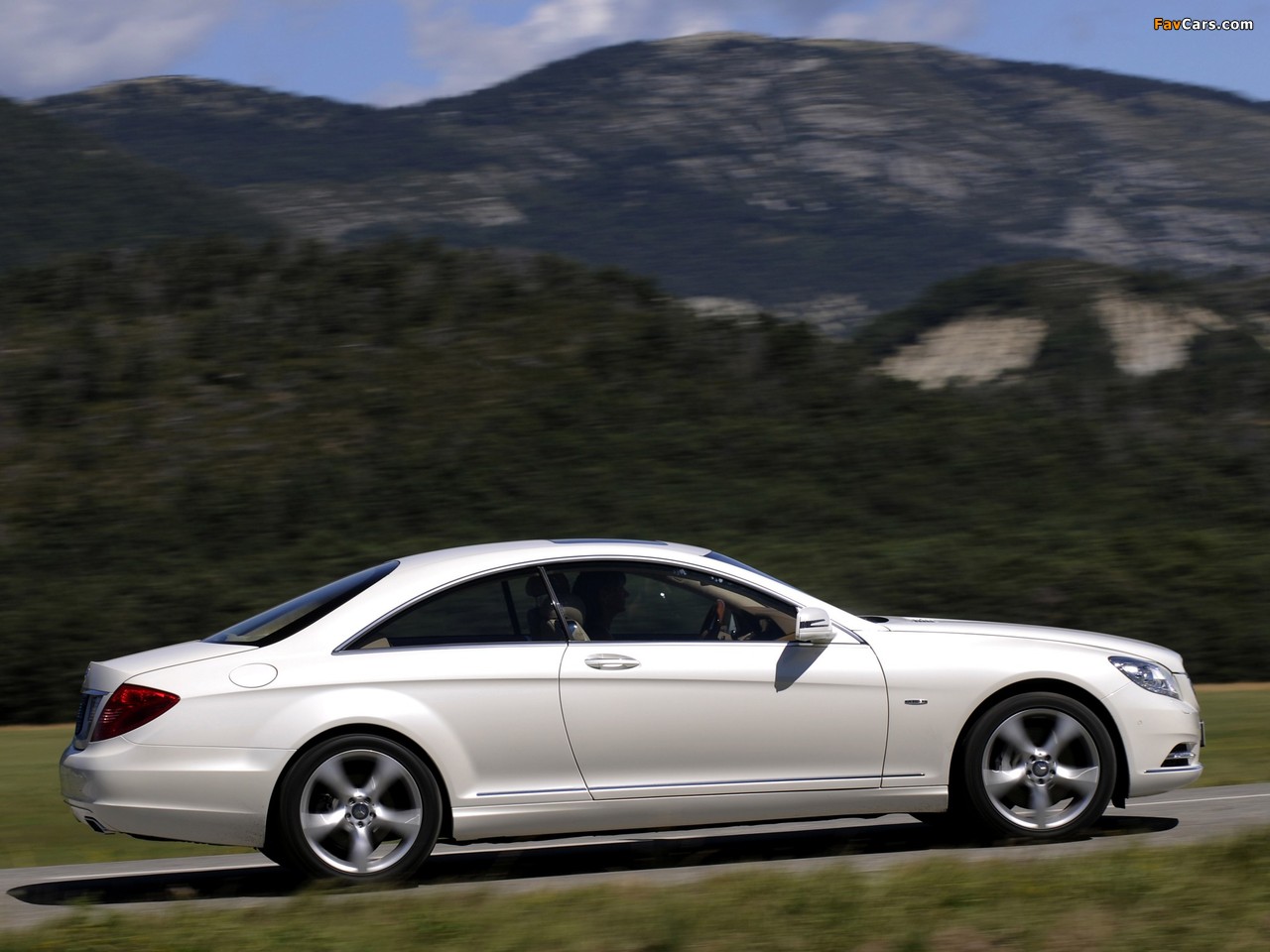 Mercedes-Benz CL 500 BlueEfficiency (S216) 2010 images (1280 x 960)