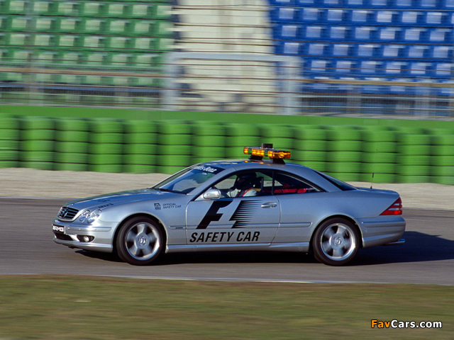 Photos of Mercedes-Benz CL 55 AMG F1 Safety Car (C215) 2000–01 (640 x 480)