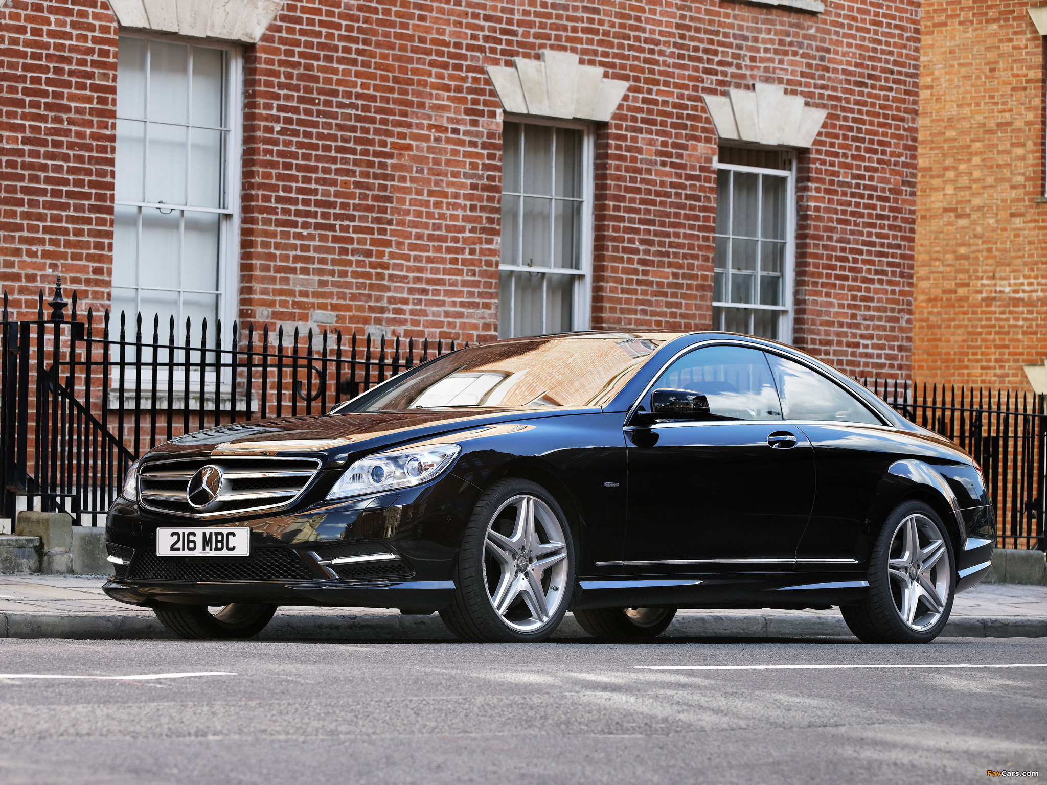 Photos of Mercedes-Benz CL 500 AMG Sports Package UK-spec (C216) 2010 (2048 x 1536)