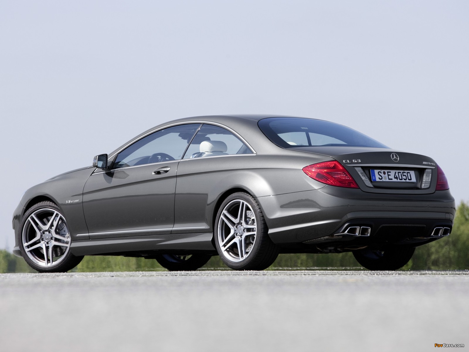 Photos of Mercedes-Benz CL 63 AMG (C216) 2010 (1600 x 1200)