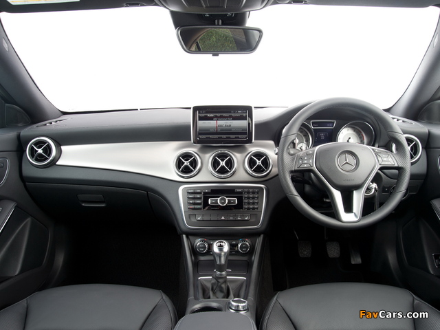 Images of Mercedes-Benz CLA 180 UK-spec (C117) 2013 (640 x 480)