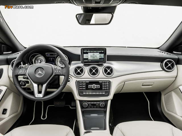 Images of Mercedes-Benz CLA 220 CDI (C117) 2013 (640 x 480)