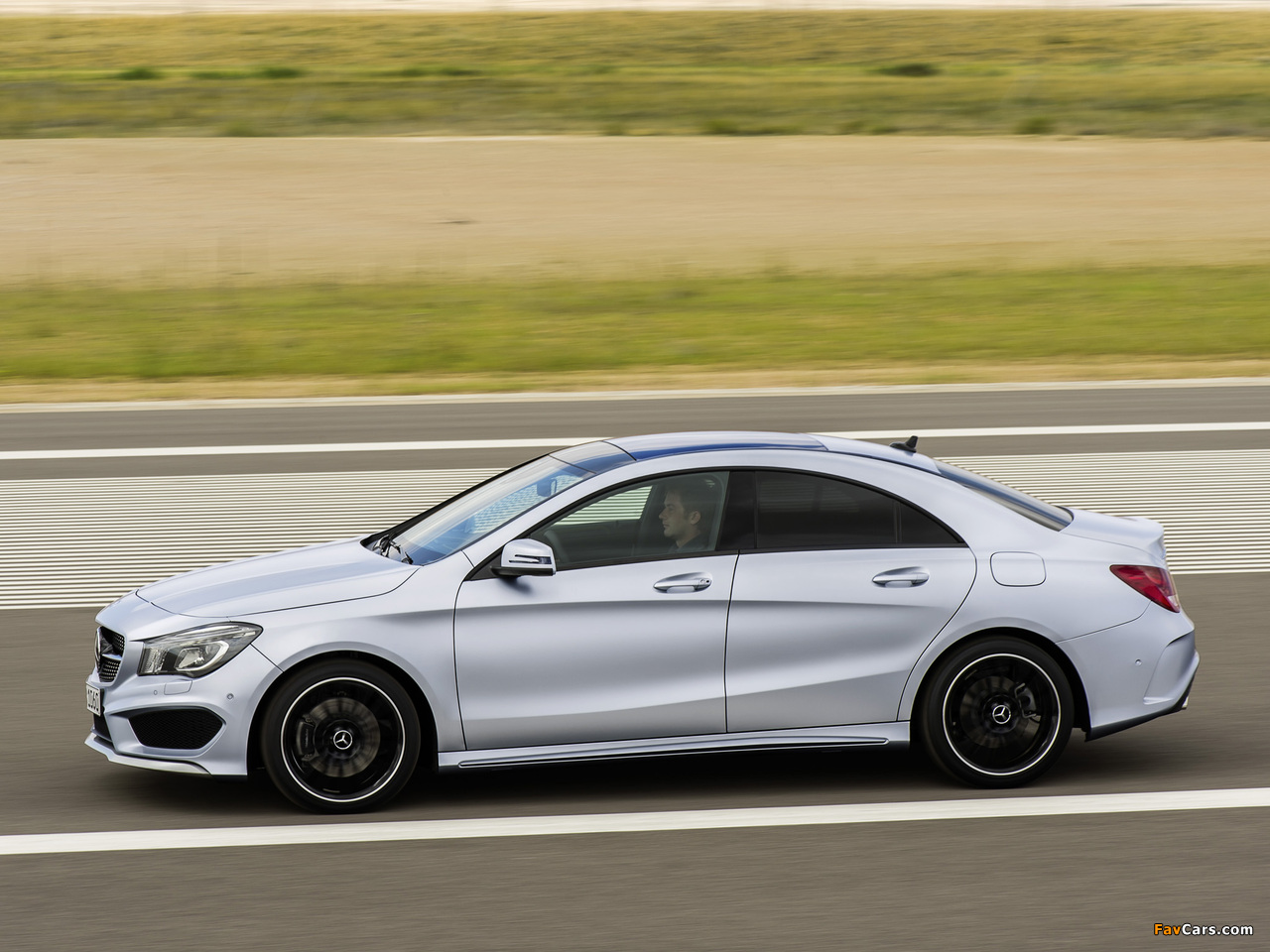 Images of Mercedes-Benz CLA 250 AMG Sports Package Edition 1 (C117) 2013 (1280 x 960)