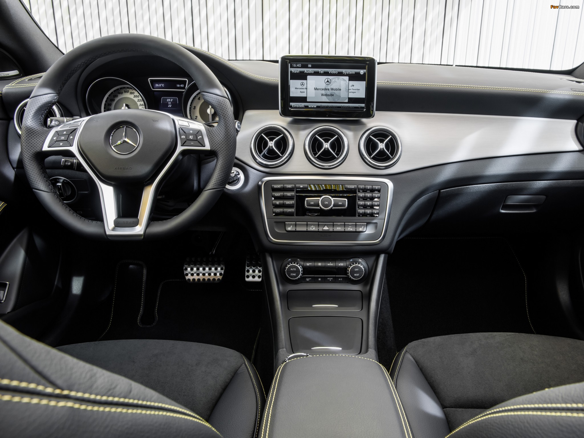 Mercedes-Benz CLA 250 AMG Sports Package Edition 1 (C117) 2013 images (2048 x 1536)
