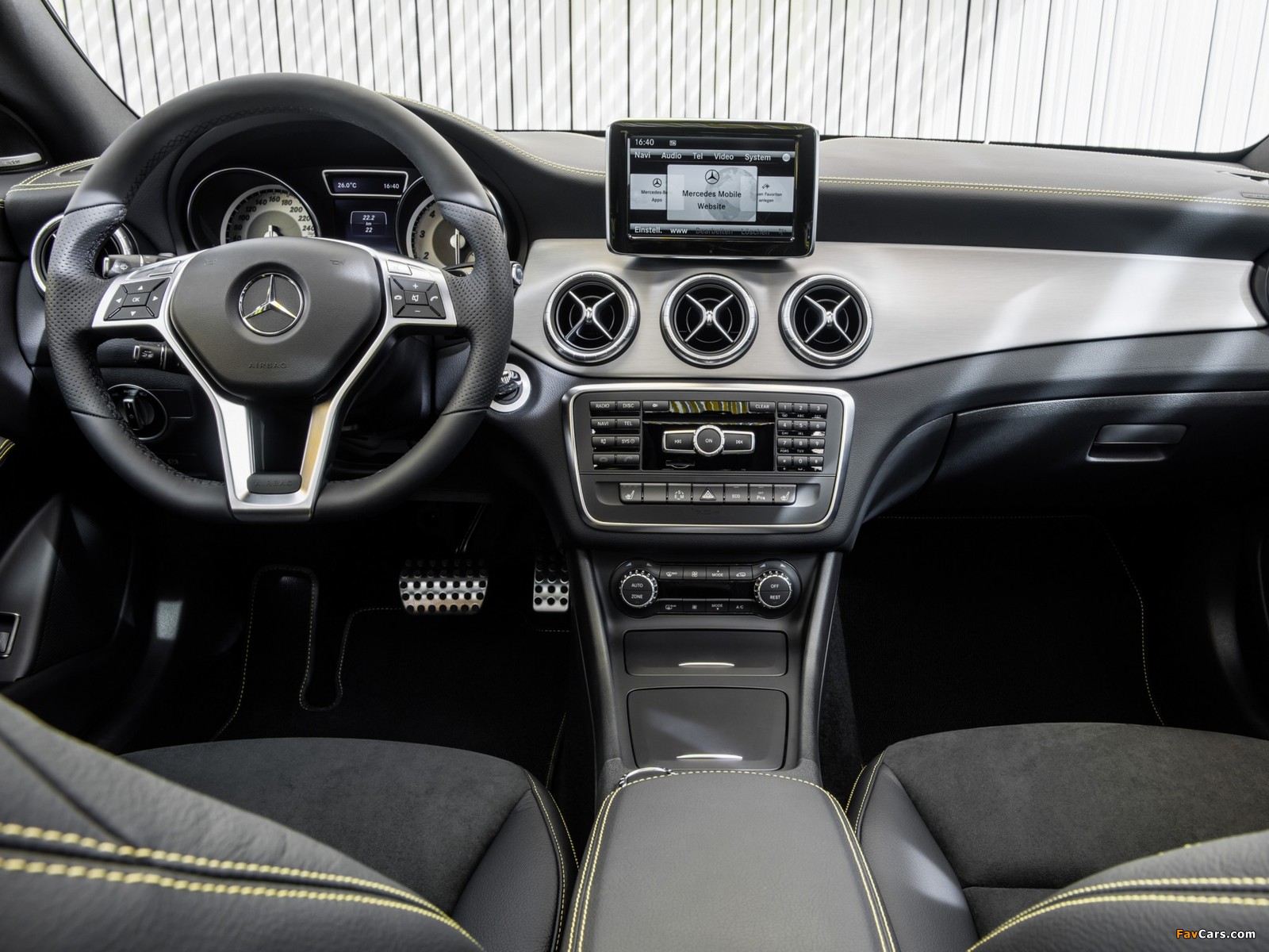 Mercedes-Benz CLA 250 AMG Sports Package Edition 1 (C117) 2013 images (1600 x 1200)