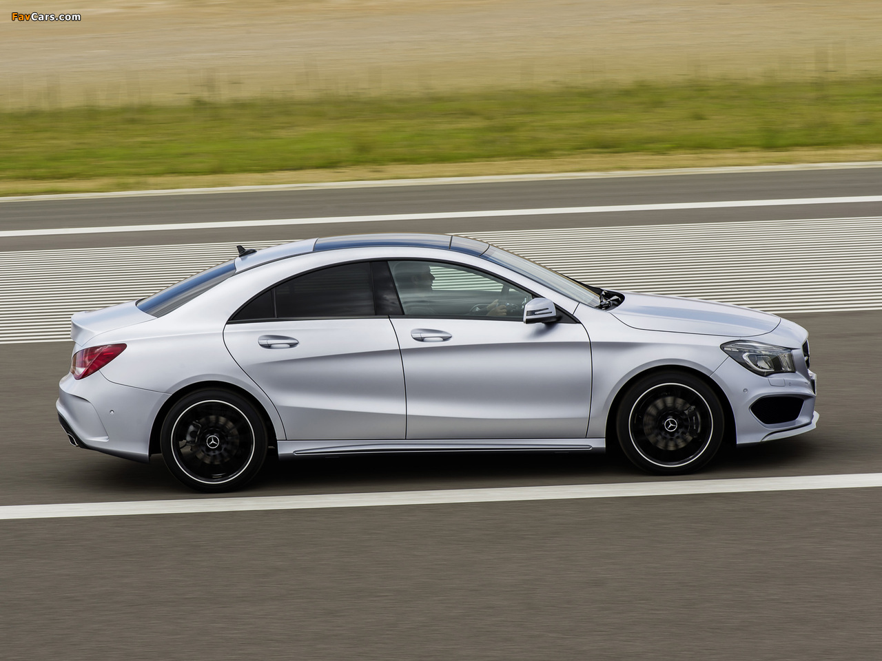 Mercedes-Benz CLA 250 AMG Sports Package Edition 1 (C117) 2013 images (1280 x 960)