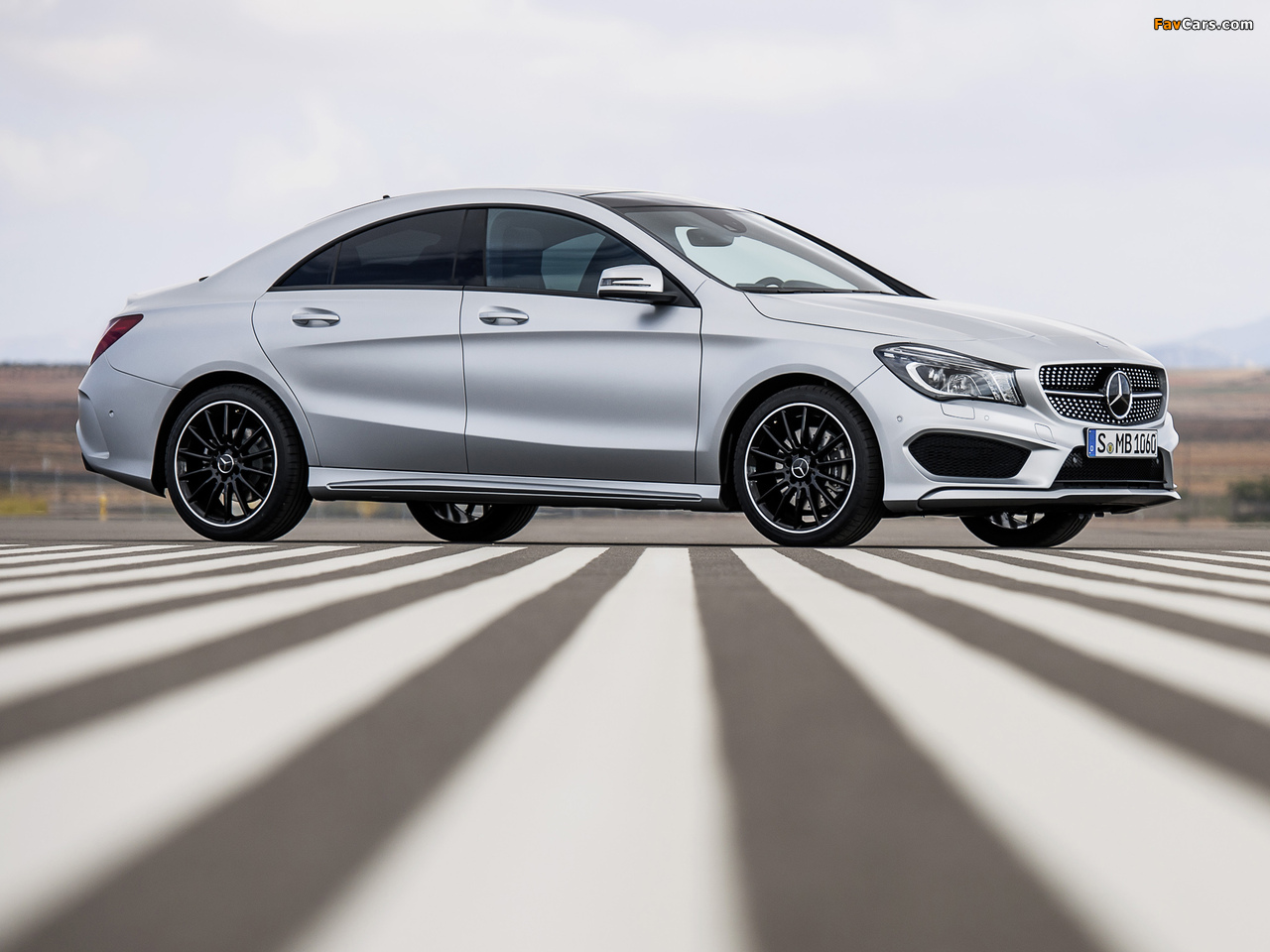 Mercedes-Benz CLA 250 AMG Sports Package Edition 1 (C117) 2013 pictures (1280 x 960)
