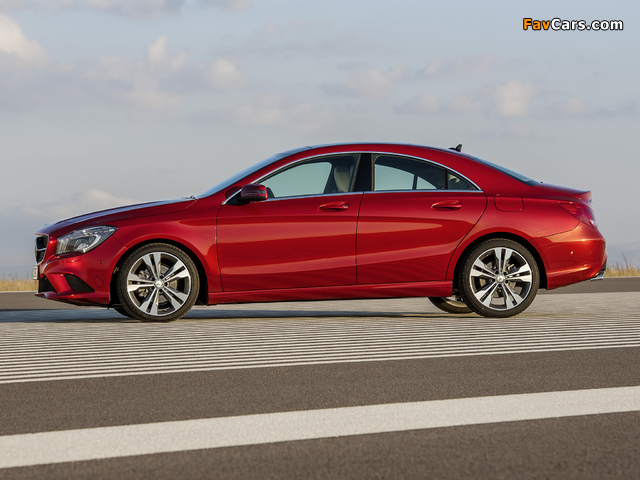 Mercedes-Benz CLA 220 CDI (C117) 2013 pictures (640 x 480)