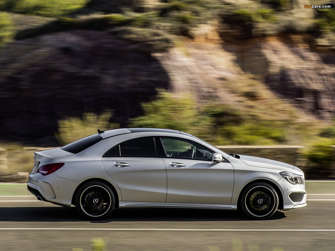 Photos of Mercedes-Benz CLA 250 AMG Sports Package Edition 1 (C117) 2013 (1280 x 960)