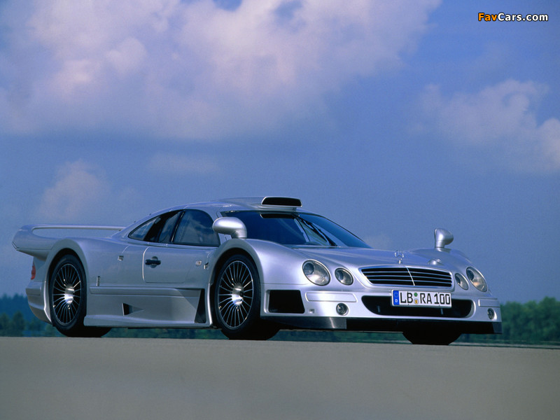 Photos of Mercedes-Benz CLK GTR AMG Road Version 1999 (800 x 600)