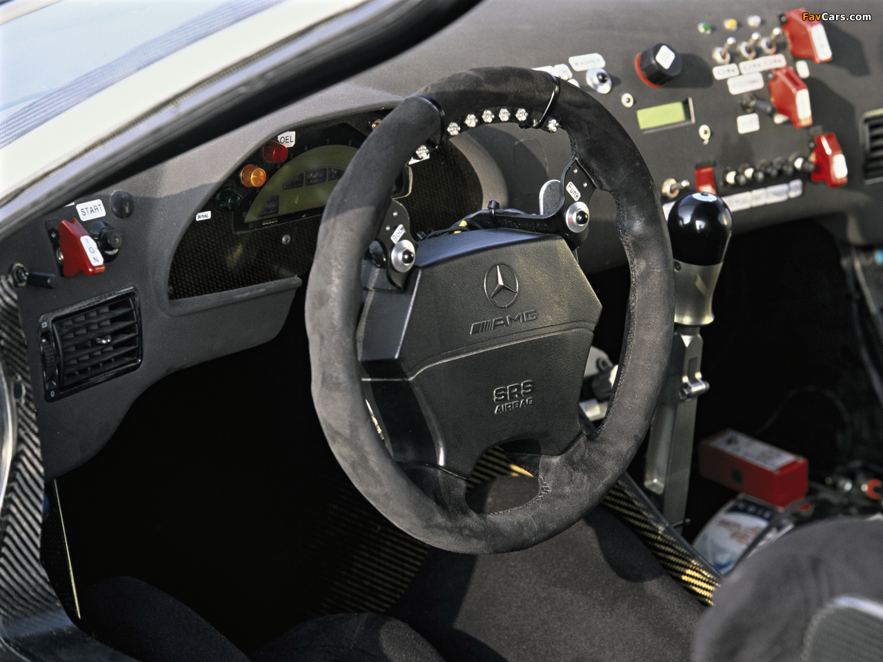 Photos of Mercedes-Benz CLK GTR AMG Racing Version (1280 x 960)