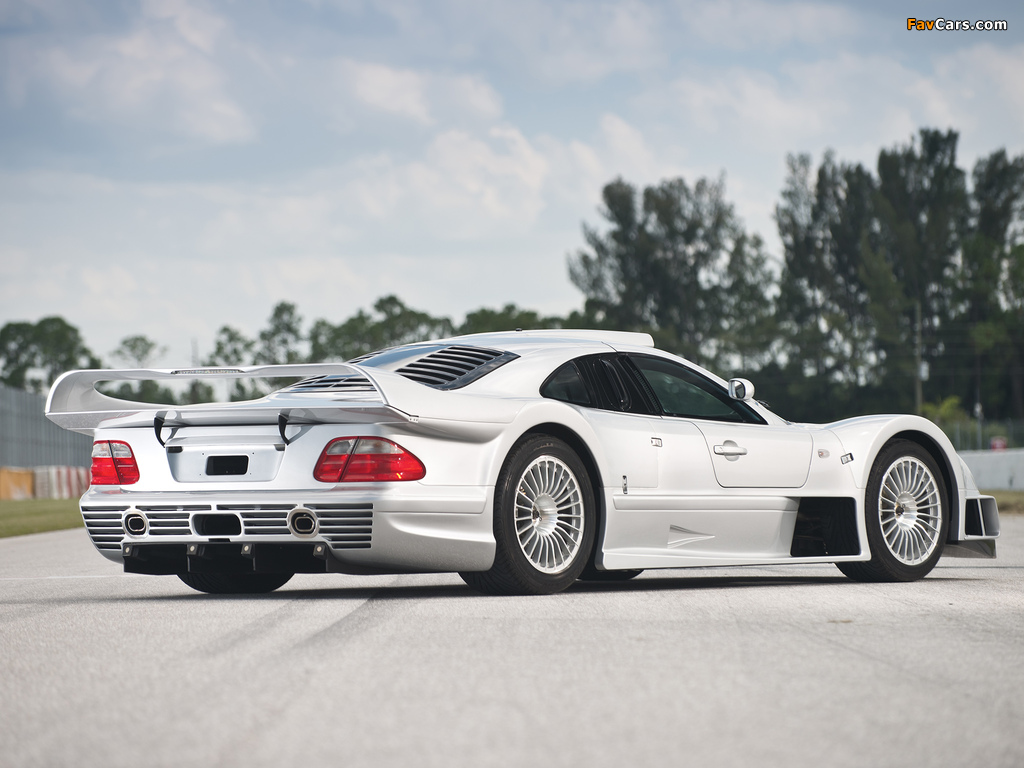 Pictures of Mercedes-Benz CLK GTR AMG Road Version 1999 (1024 x 768)