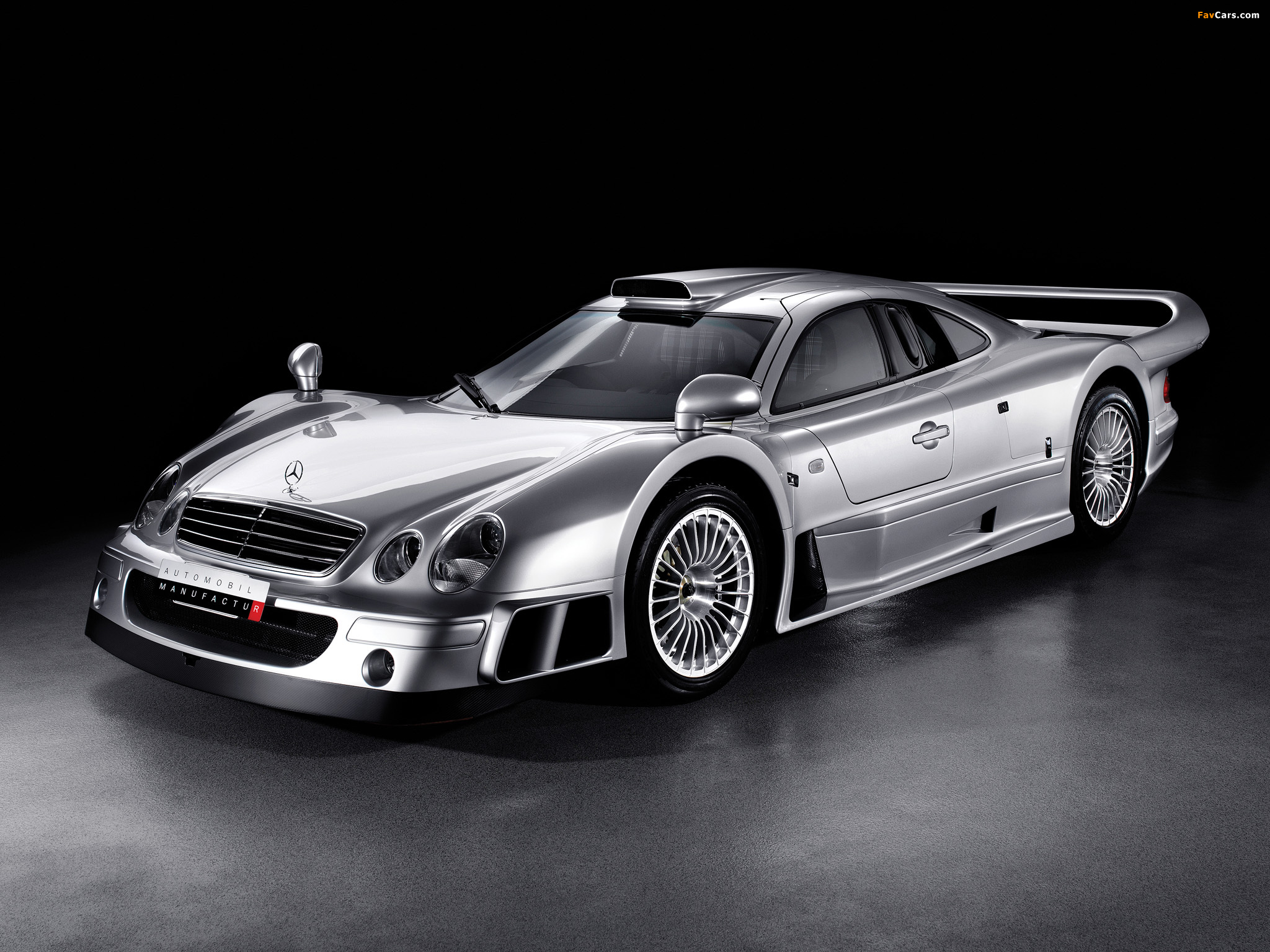 Pictures of Mercedes-Benz CLK GTR AMG Road Version 1999 (2048 x 1536)