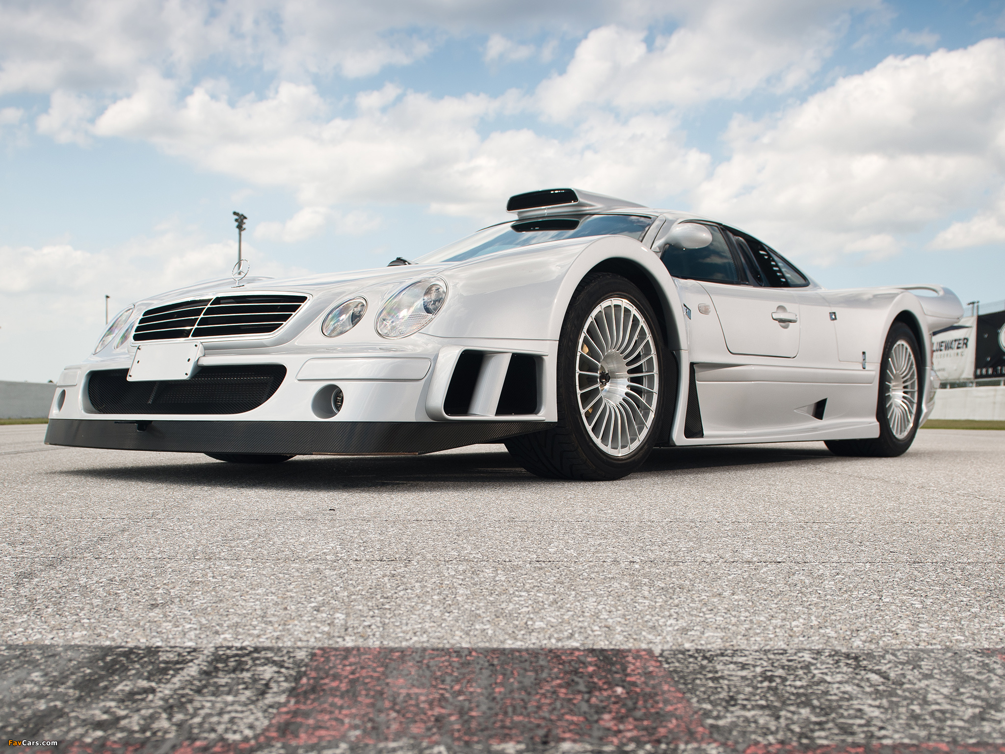 Mercedes-Benz CLK GTR AMG Road Version 1999 wallpapers (2048 x 1536)