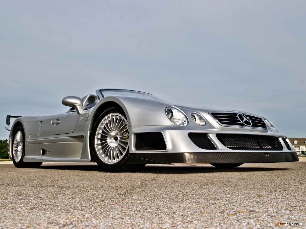 Mercedes-Benz CLK GTR AMG Roadster Road Version 2002 wallpapers (1280 x 960)