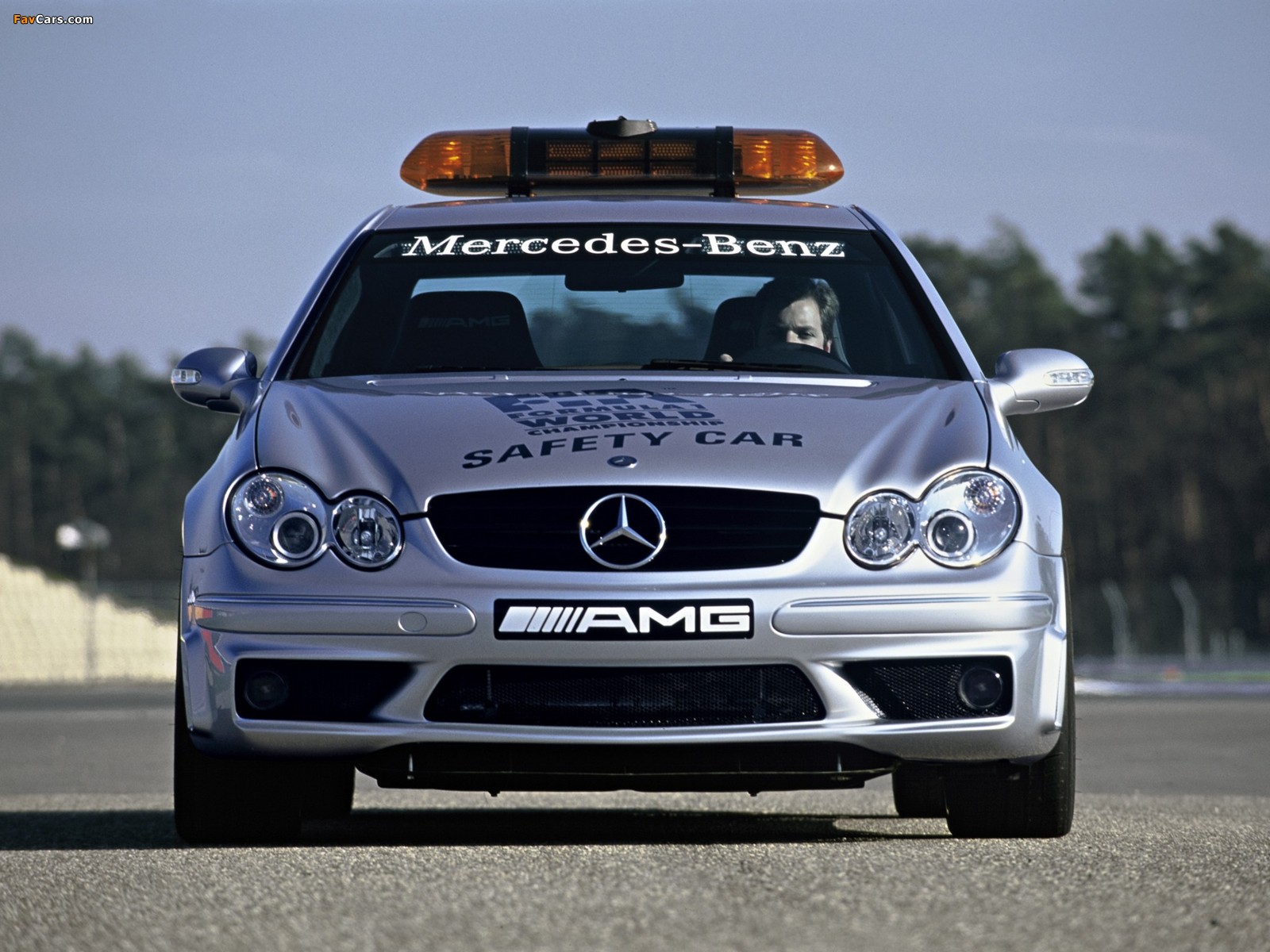 Images of Mercedes-Benz CLK 55 AMG F1 Safety Car (C209) 2003 (1600 x 1200)