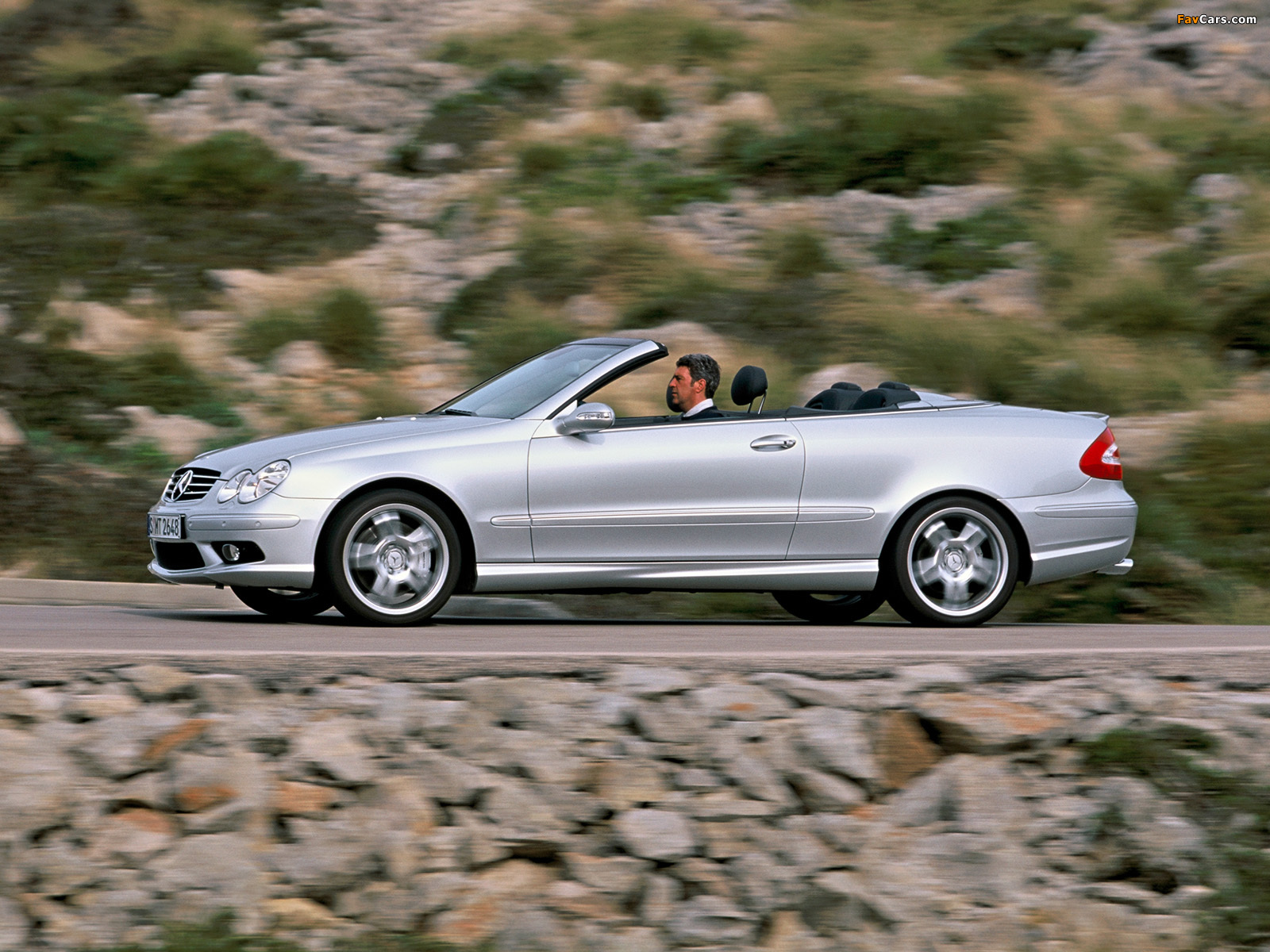 Images of Mercedes-Benz CLK 55 AMG Cabrio (A209) 2003–05 (1600 x 1200)