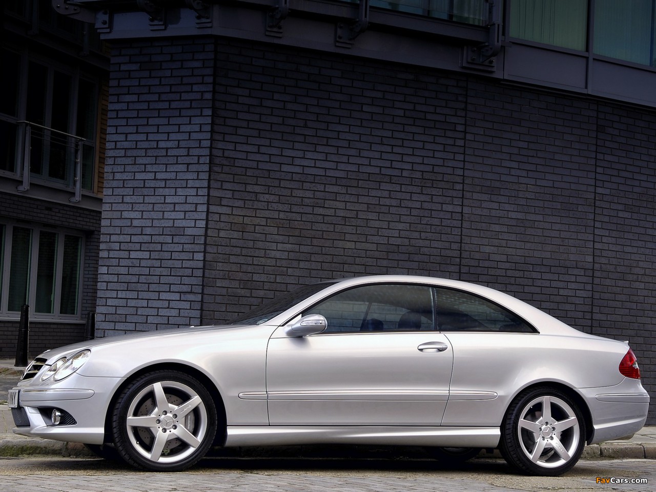 Images of Mercedes-Benz CLK 320 CDI AMG Sports Package UK-spec (C209) 2005–09 (1280 x 960)