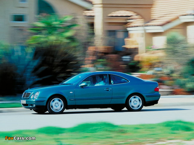 Mercedes-Benz CLK-Klasse (C208) 1997–2002 photos (640 x 480)