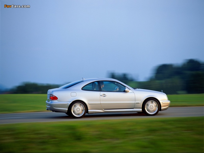 Mercedes-Benz CLK 55 AMG (C208) 1999–2002 images (800 x 600)