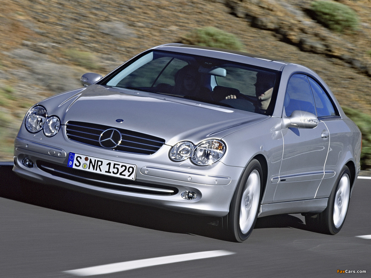 Mercedes-Benz CLK 500 (C209) 2002–05 images (1280 x 960)