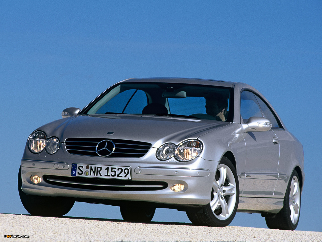 Mercedes-Benz CLK 500 (C209) 2002–05 images (1280 x 960)