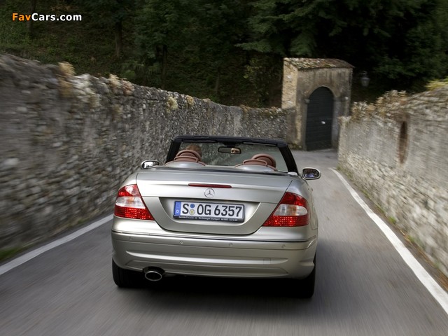 Mercedes-Benz CLK 500 Cabrio by Giorgio Armani (A209) 2004 wallpapers (640 x 480)