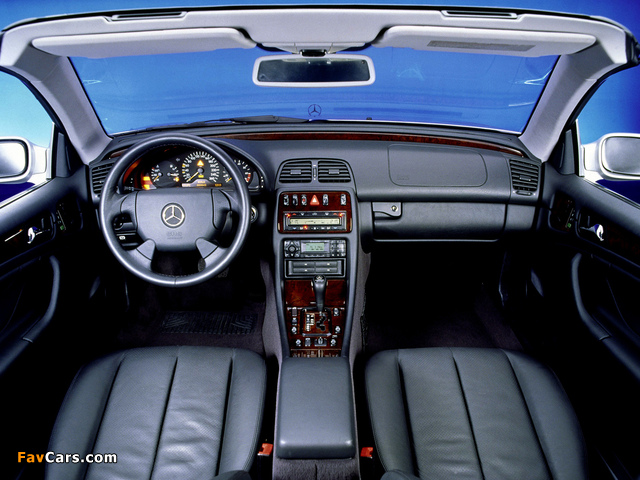 Photos of Mercedes-Benz CLK 230 Kompressor Cabrio (A208) 1998–2002 (640 x 480)