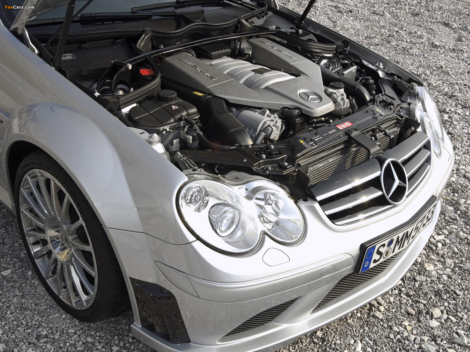 Photos of Mercedes-Benz CLK 63 AMG Black Series (C209) 2007–09 (1600 x 1200)