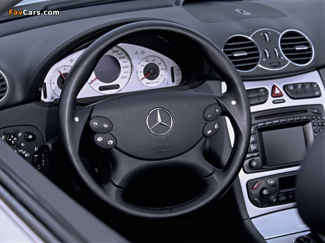 Pictures of Mercedes-Benz CLK 55 AMG Cabrio (A209) 2003–05 (640 x 480)