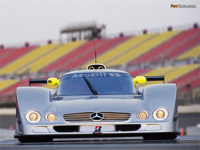 Pictures of Mercedes-Benz CLR 1999 (800 x 600)
