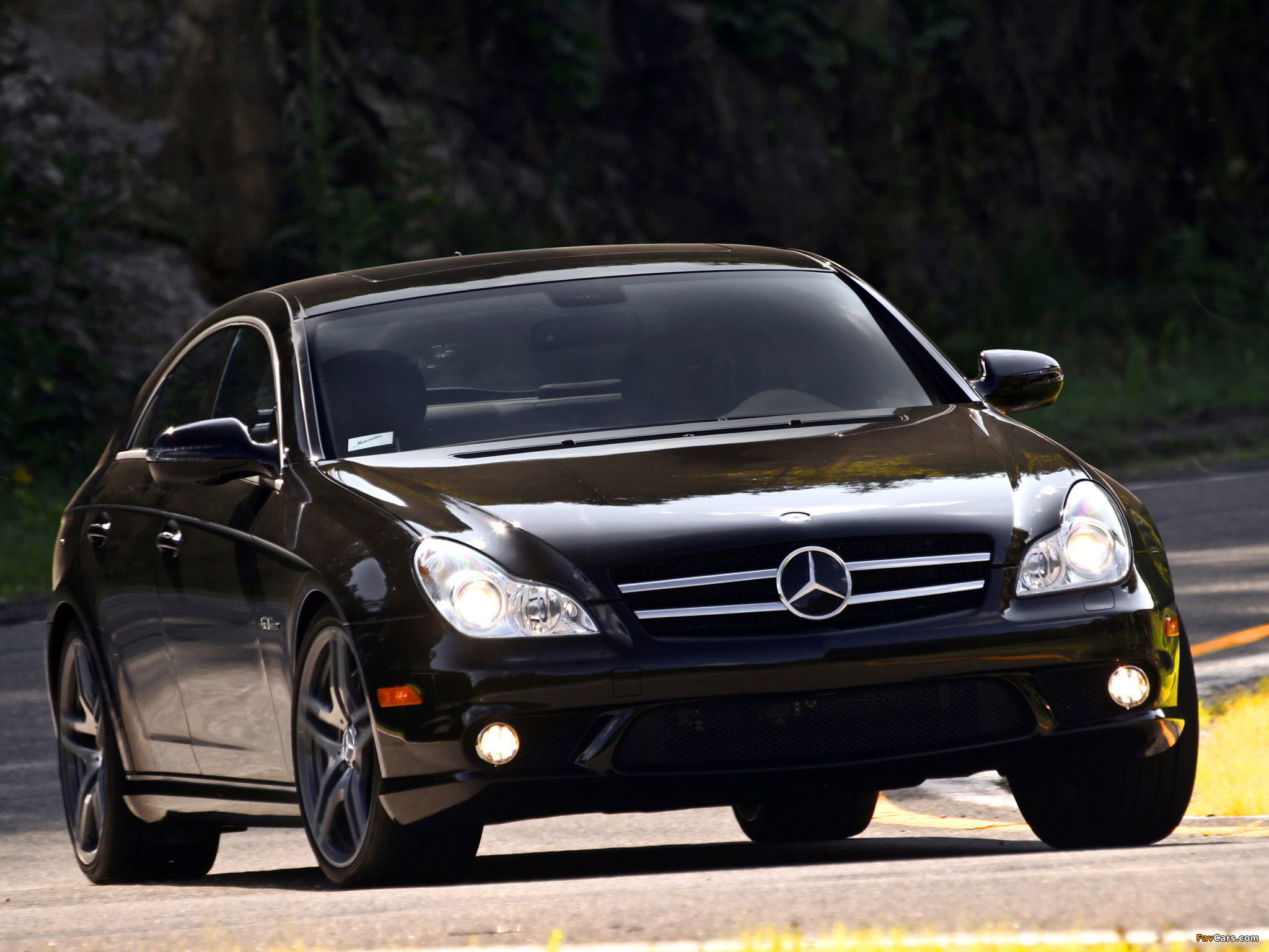 Images of Mercedes-Benz CLS 63 AMG US-spec (C219) 2008–10 (2048 x 1536)