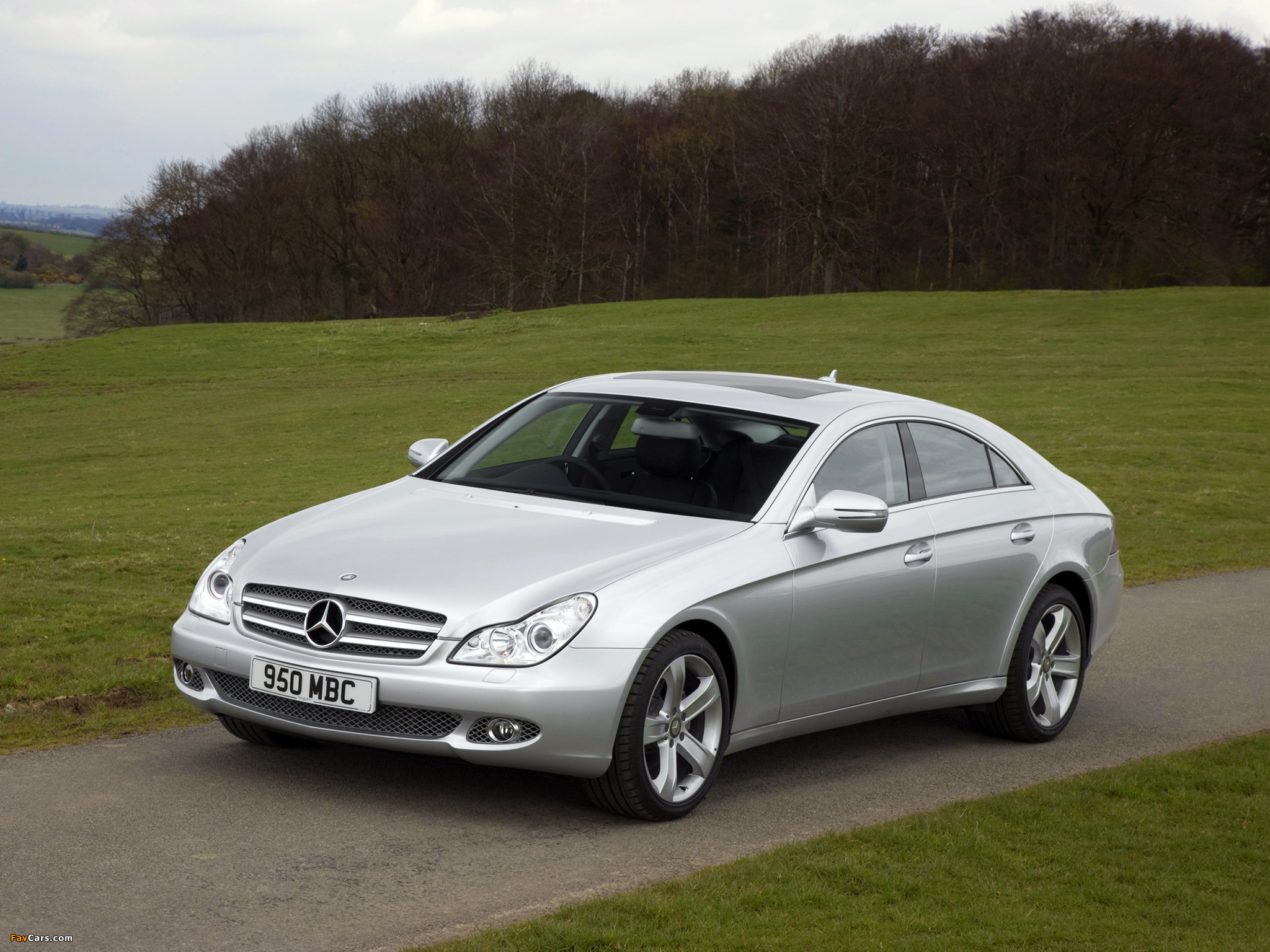 Images of Mercedes-Benz CLS 320 CDI UK-spec (C219) 2008–10 (2048 x 1536)