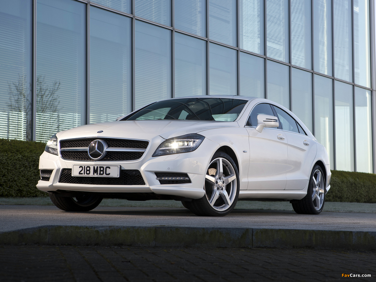 Images of Mercedes-Benz CLS 350 CDI AMG Sports Package UK-spec (C218) 2010 (1280 x 960)